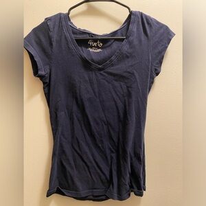 Aveto Size Medium Tee